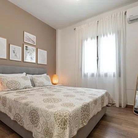 Naxos Alma House * Naxos City